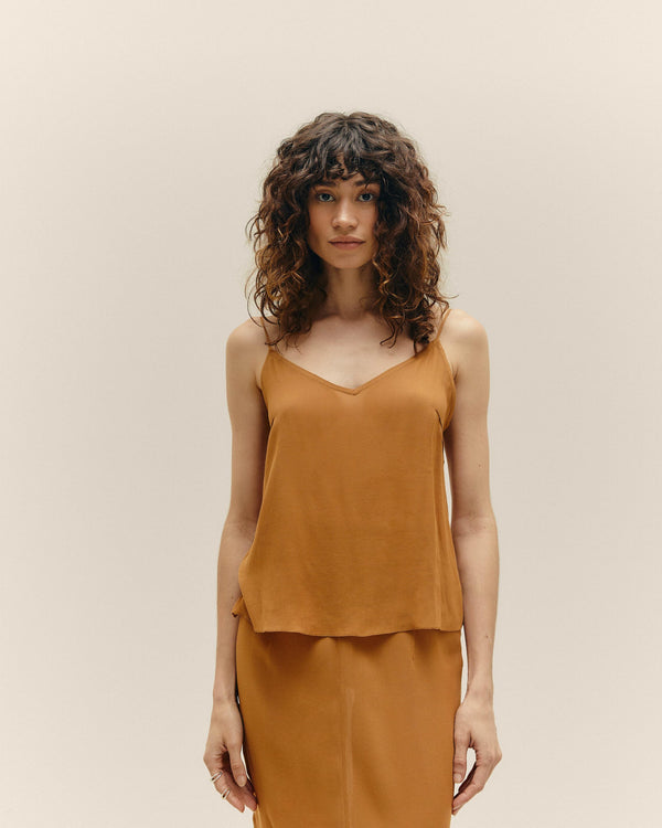 ESTER TOP CARAMEL CARAMEL