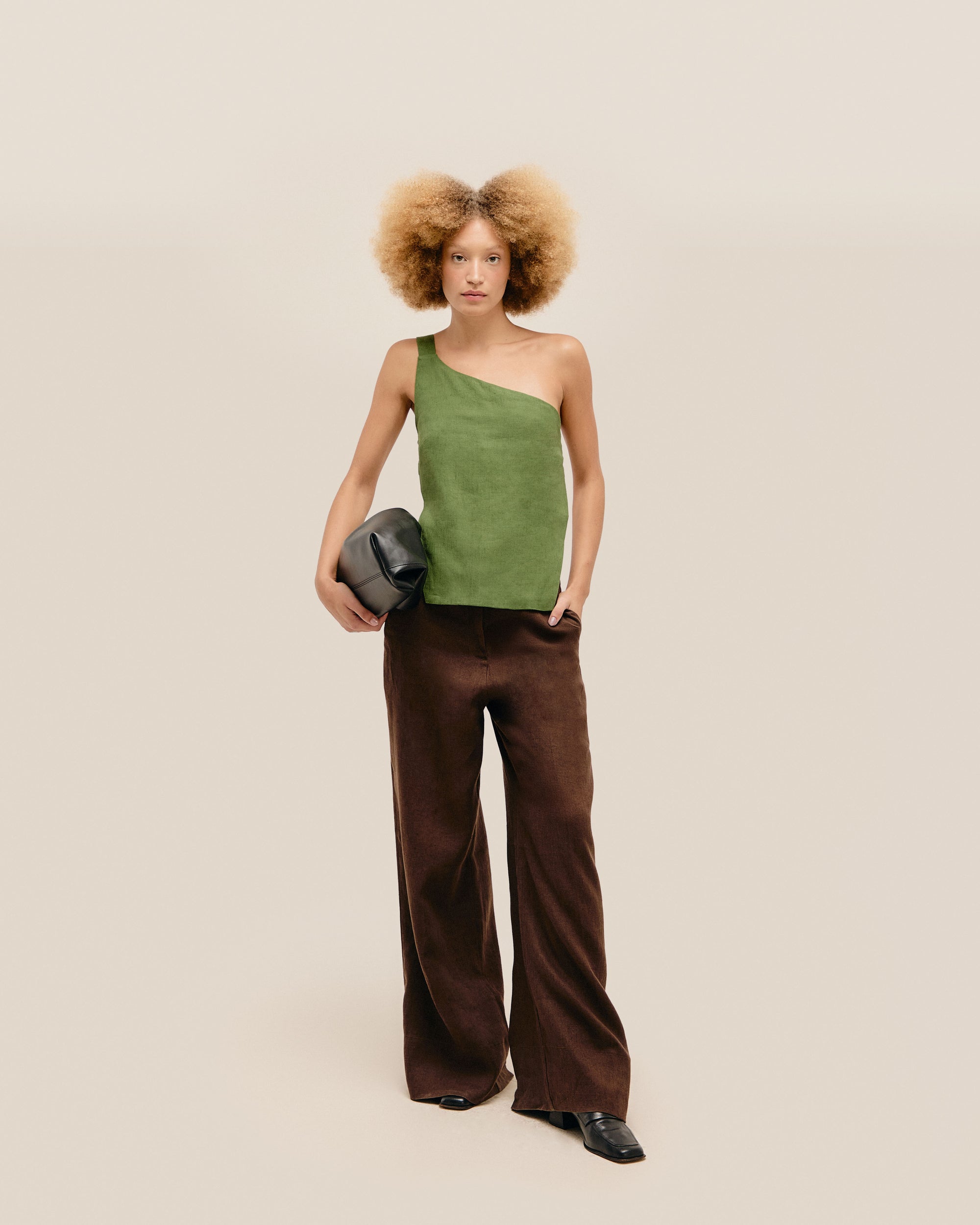 ASSIMETRIC TOP OLIVE GREEN