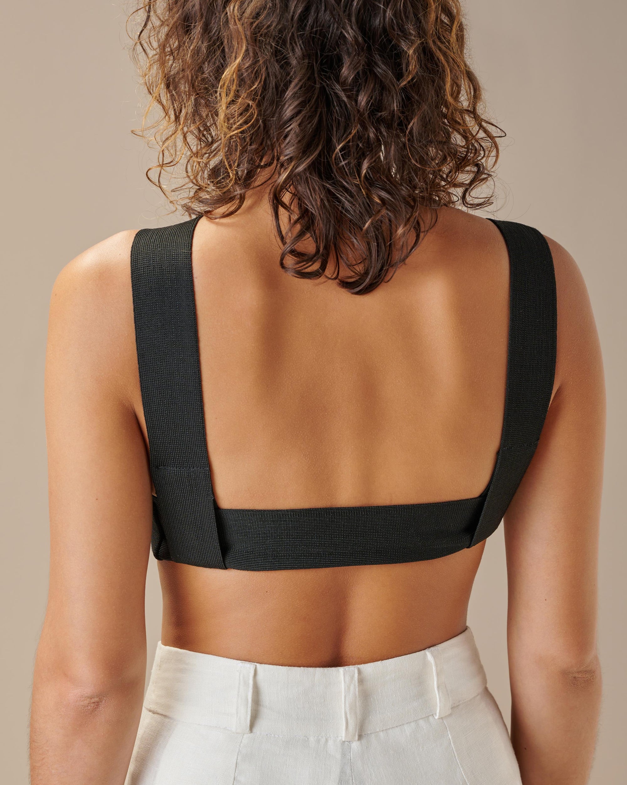 KNIT STRAPS TOP BLACK