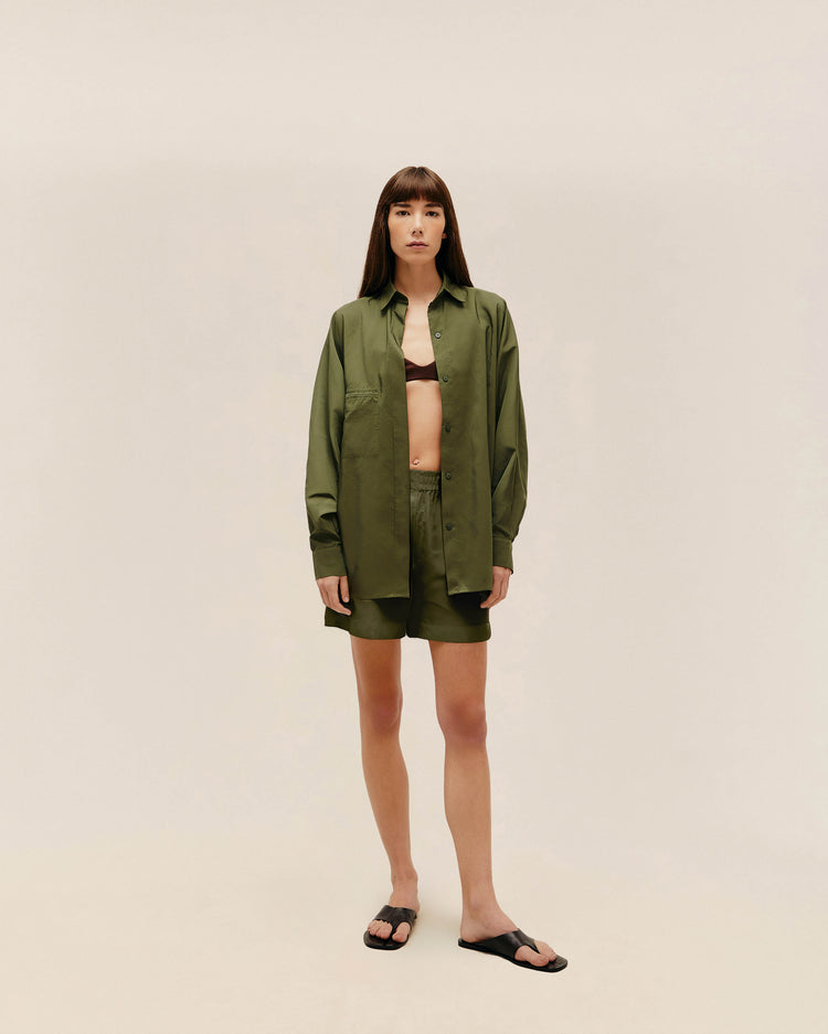 CAMISA OVERSIZED NYLON OLIVE GREEN