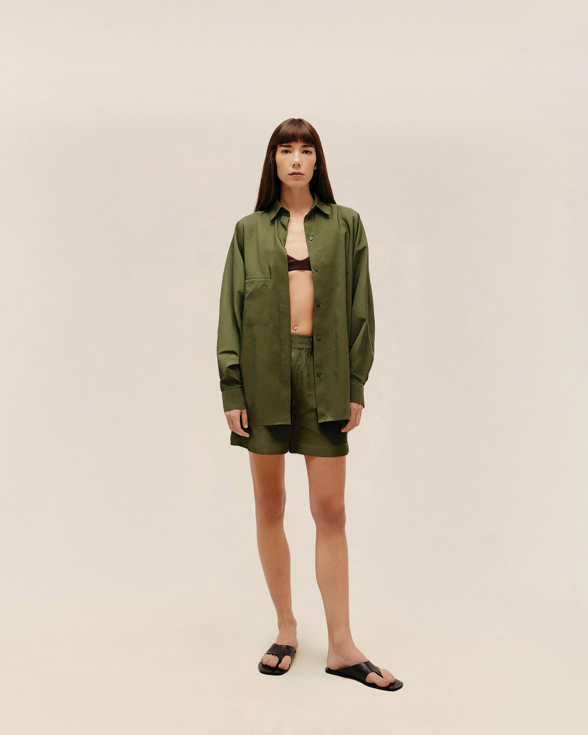 CAMISA OVERSIZED NYLON OLIVE GREEN