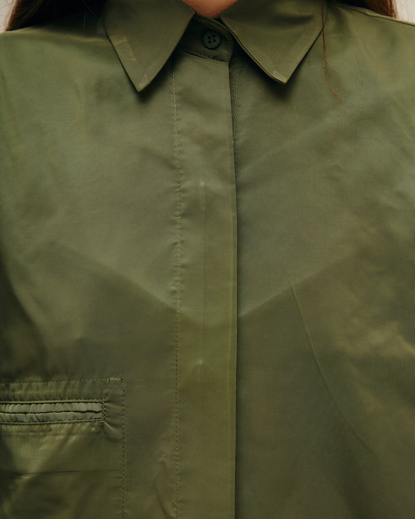 CAMISETA OVERSIZE DE NYLON VERDE OLIVA
