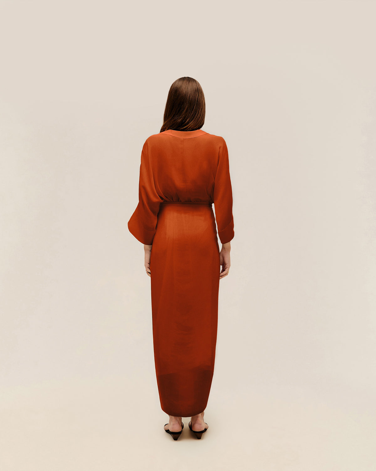 KNOT DRESS MID BROWN