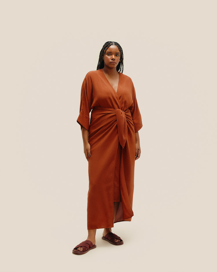 KNOT DRESS MID BROWN