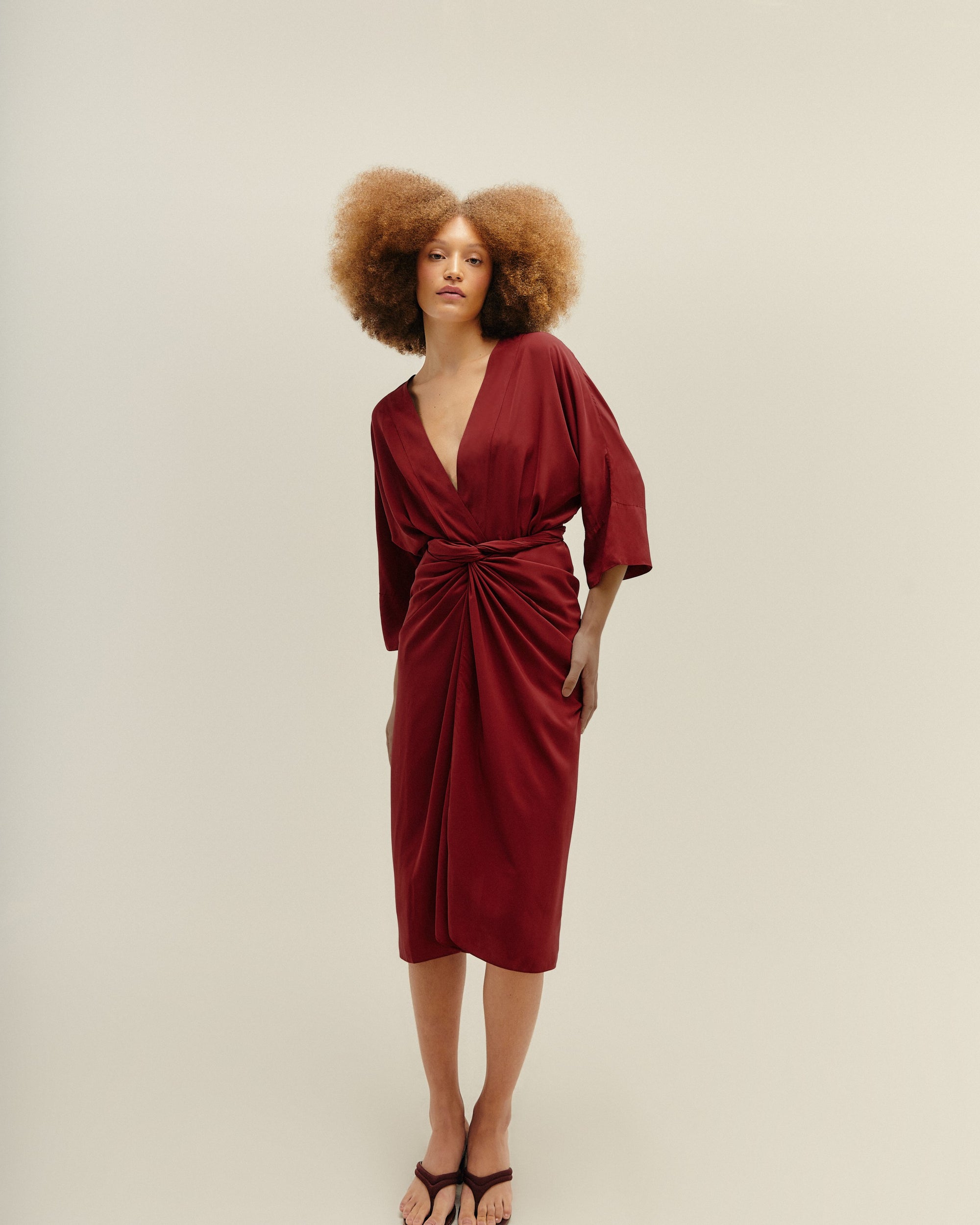 KNOT DRESS MARSALA