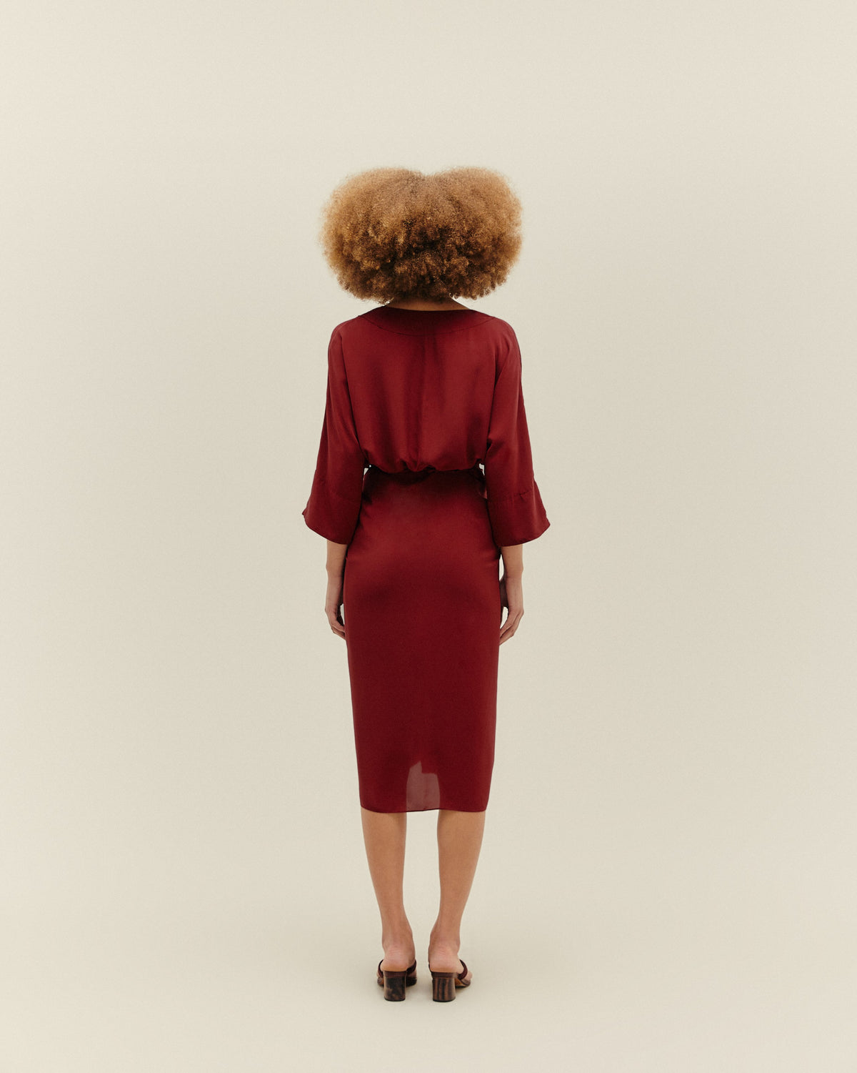KNOT DRESS MARSALA