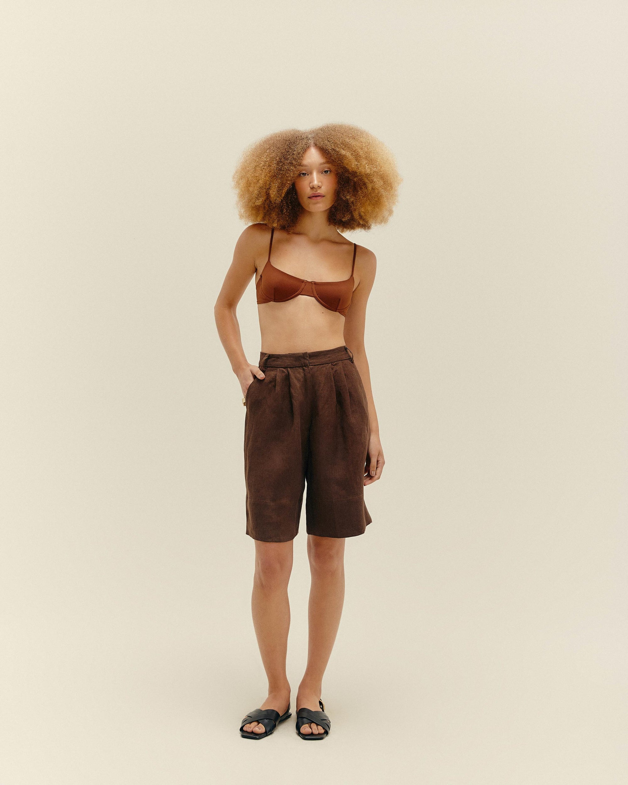 SHORT LARA BRAUNA BROWN