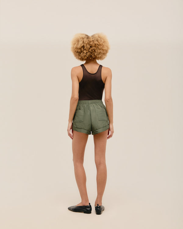 SHORT ISABEL. VERDE OLIVA