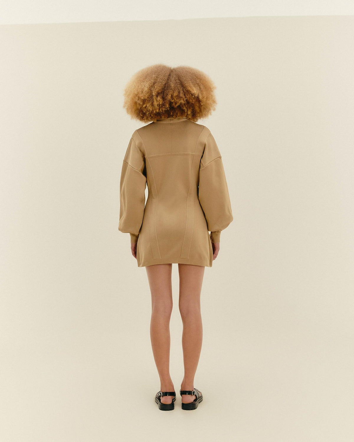 GIACCA THEODORA IN MAGLIA BEIGE PAGLIA