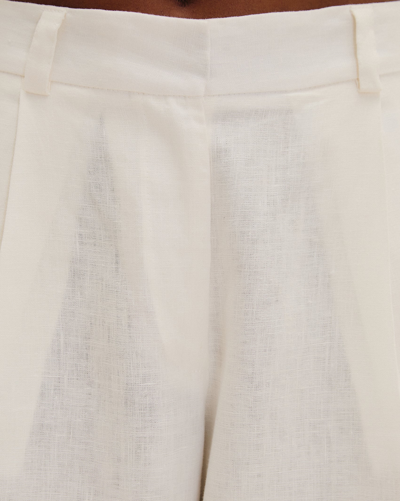 LARISSA SHORTS OFF-WHITE