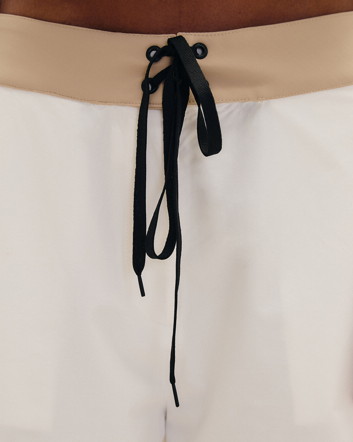 SURF SHORTS OFF-WHITE