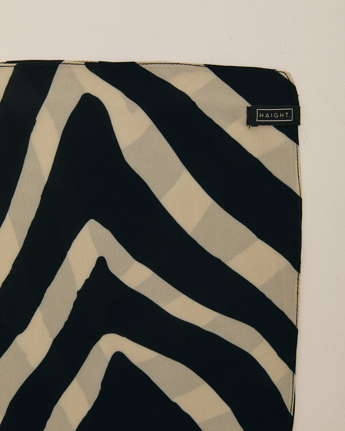 SCARF DIAGONAL ZEBRA
