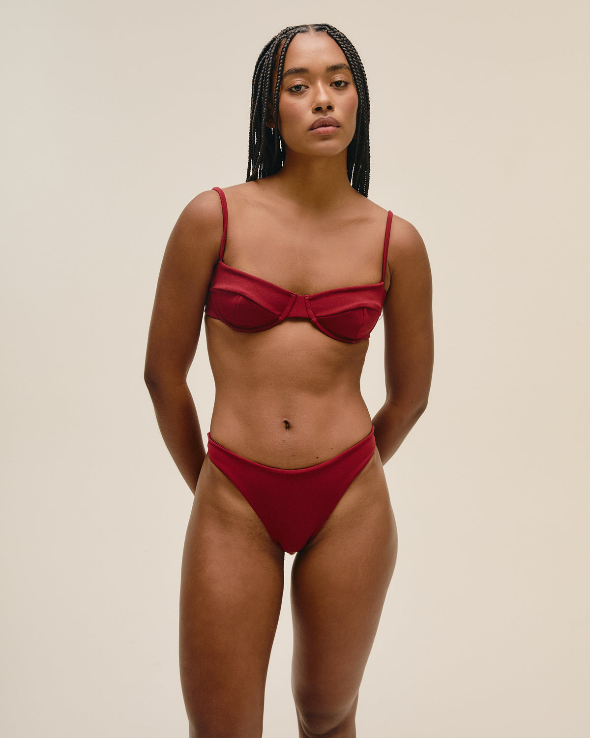 CRÊPE VINTAGE TOP MARSALA