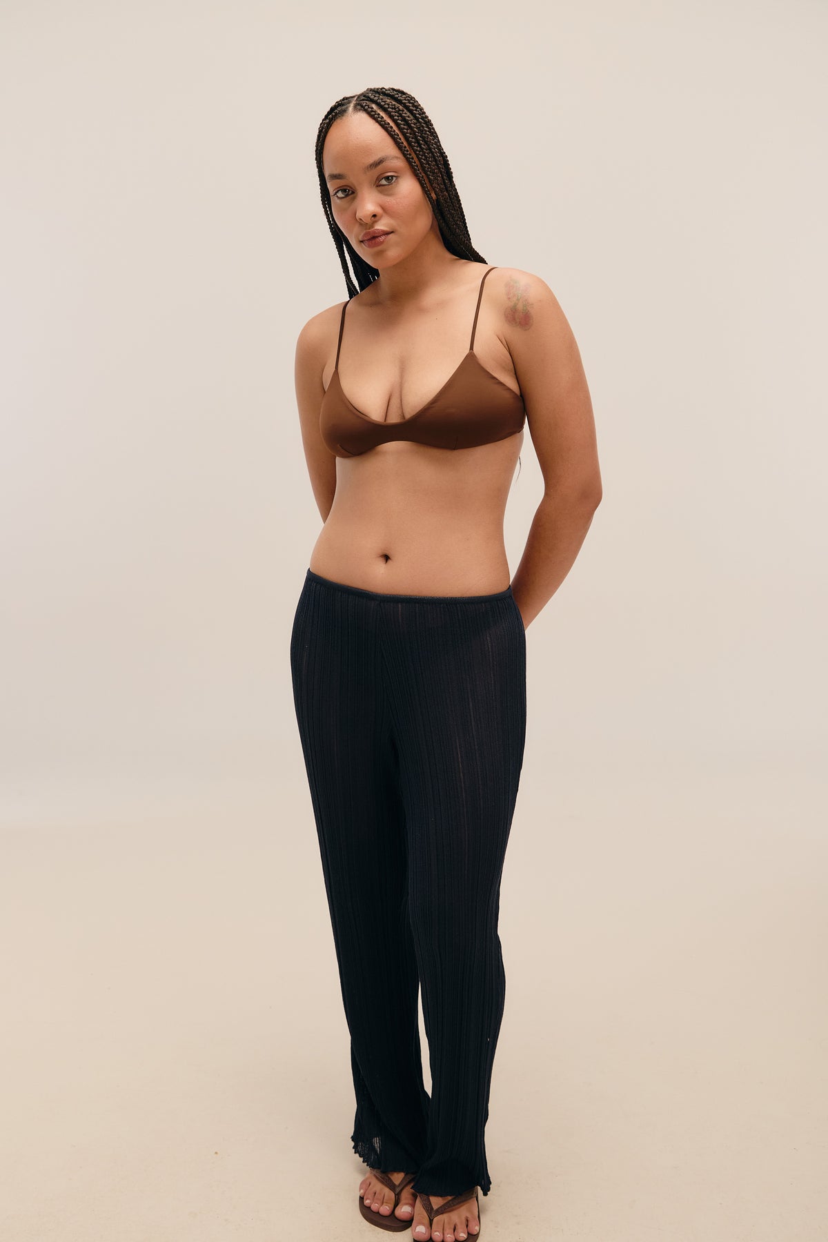 CLASSIC NAVY WOOL KNIT PANTS
